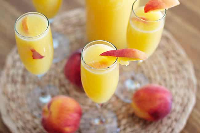 The Best Sweet Peach Mimosas (Mimosas with Peach Schnapps) - Seasoned  Sprinkles