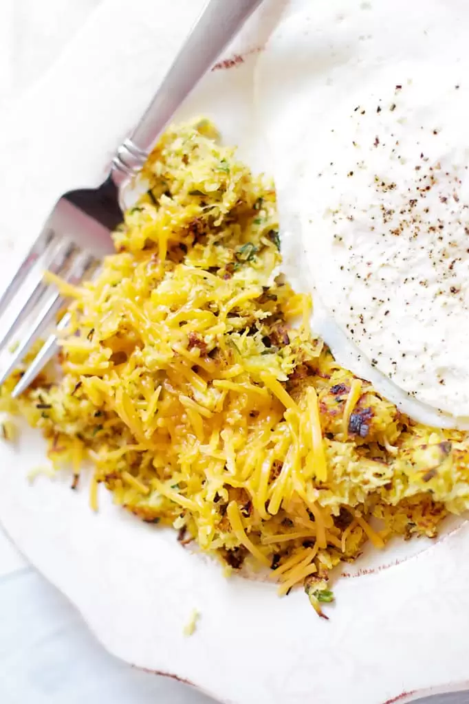 Spaghetti Squash Hash Browns- a great way to use up leftover spaghetti squash!! │ bbritnell.com