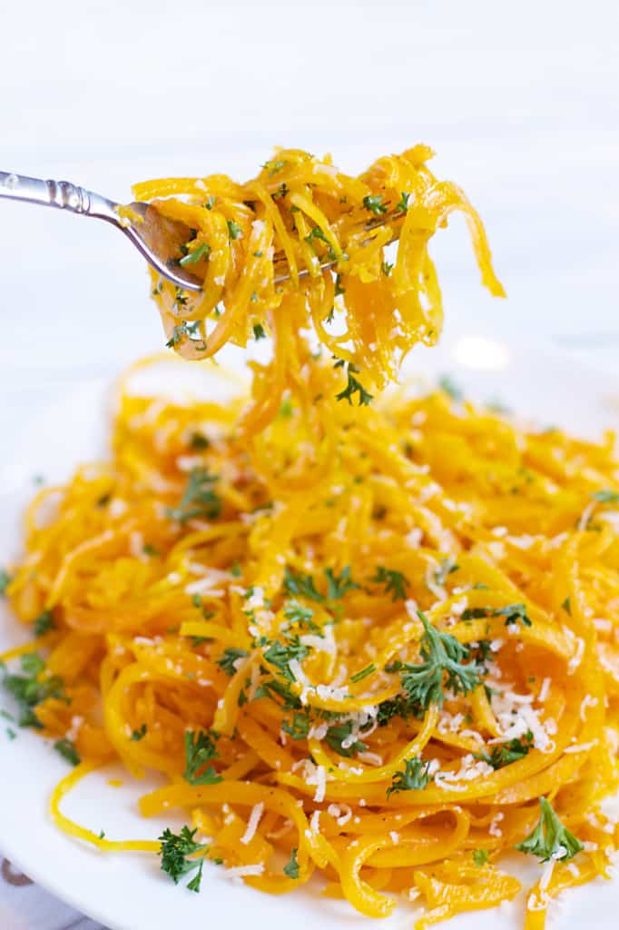 Butternut Squash Pasta- spiralized butternut squash! SO easy and SO yummy!! │ bbritnell.com