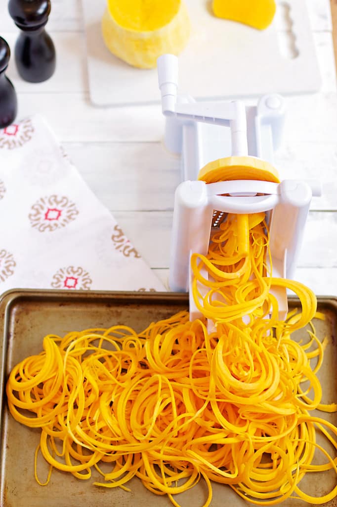 Butternut Squash Pasta- spiralized butternut squash! SO easy and SO yummy!! │ bbritnell.com