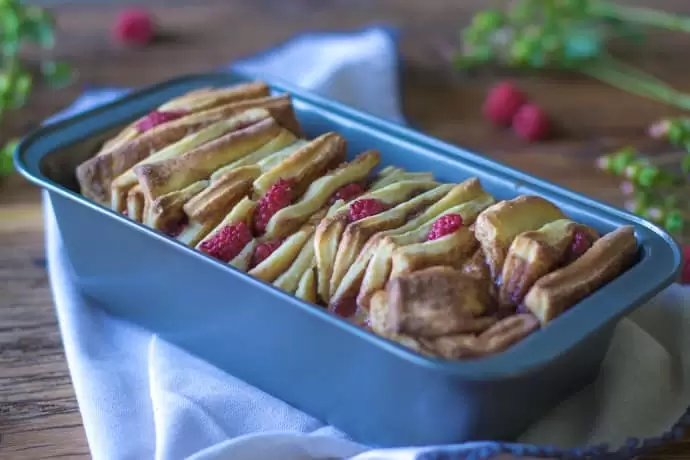 Cinnamon Raspberry Pull Apart Bread-13