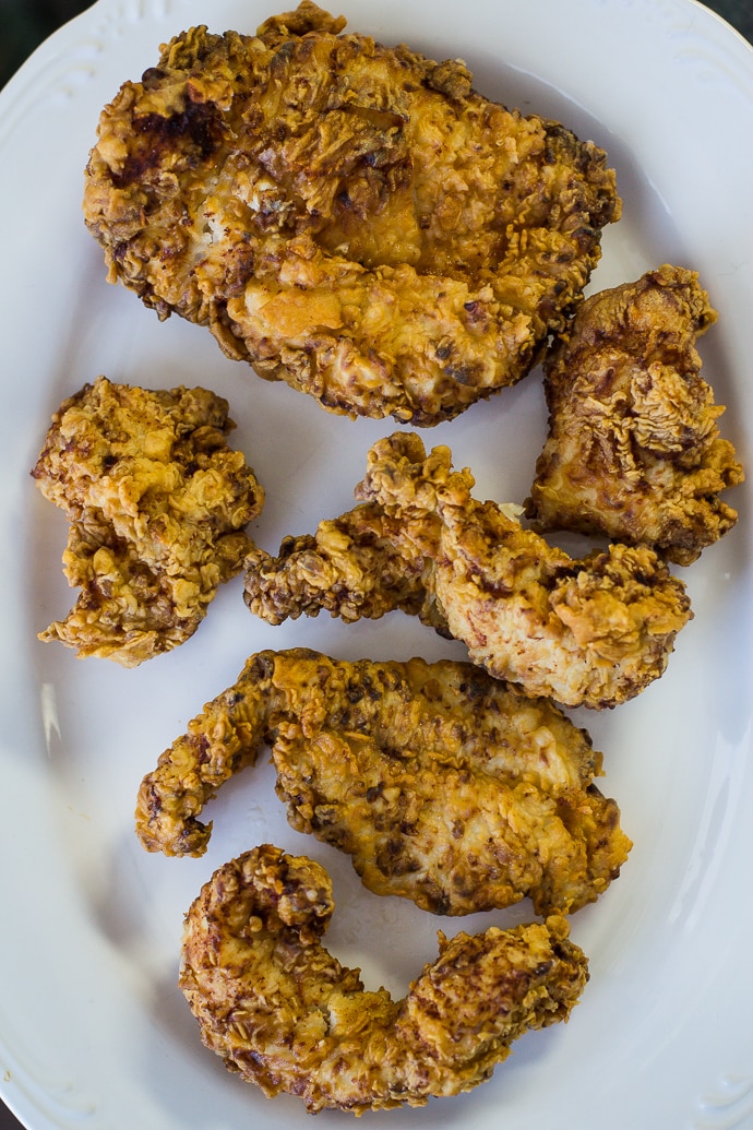 Grandma's Simple Fried Chicken Recipe- super easy to make and sure to please even the pickiest of eaters!