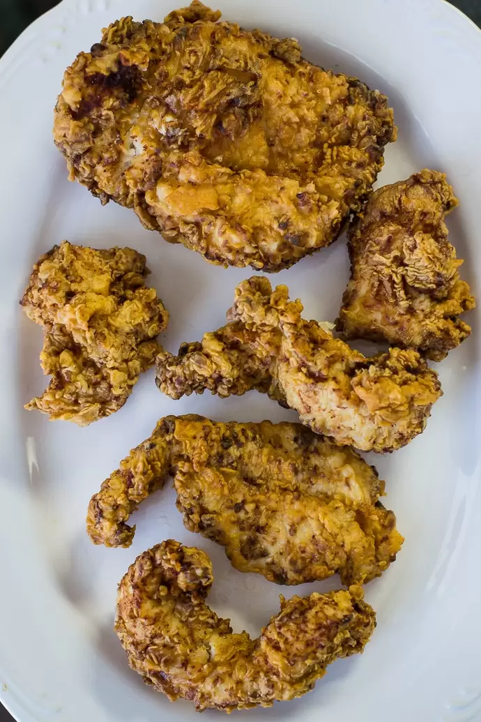 Grandma's Simple Fried Chicken Recipe- super easy to make and sure to please even the pickiest of eaters!