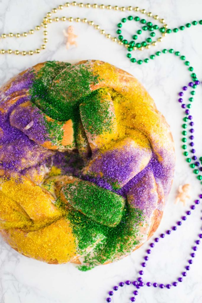 Vegan King Cake- this traditional Mardi Gras King Cake is fully vegan and very easy to make! Perfect for parties or just for fun!