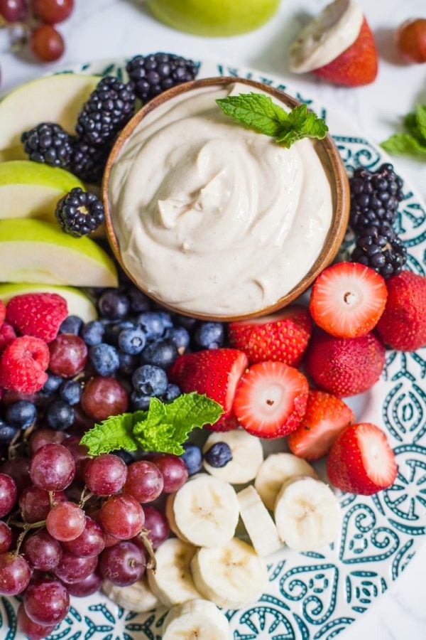 greek-yogurt-fruit-dip-food-with-feeling