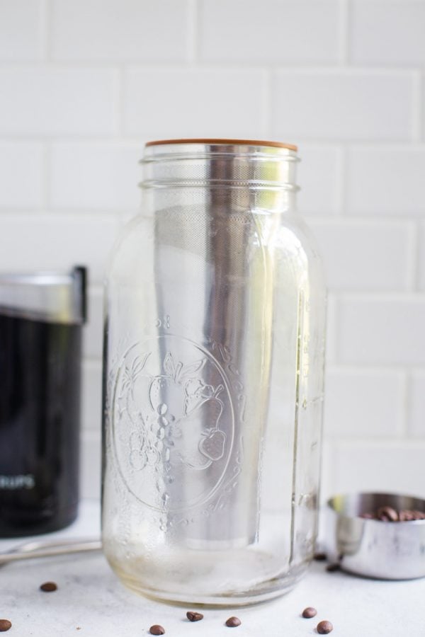 How to make ridiculously easy Cold Brew Coffee using this $12 filter that fits right into a mason jar!