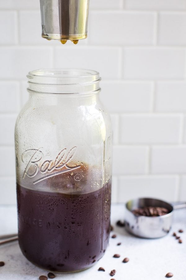 How to make ridiculously easy Cold Brew Coffee!