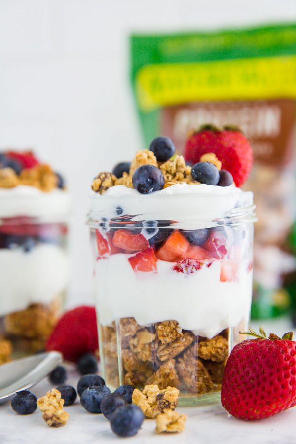 Fruit & Yogurt Parfaits {With Granola} - FeelGoodFoodie