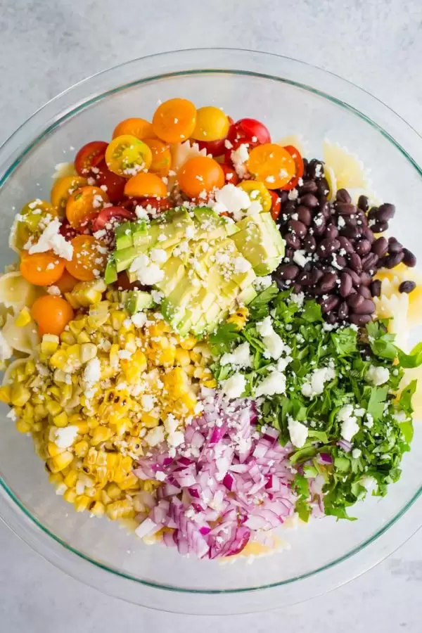 Mexican Inspired Pasta Salad- this quick and easy vegetarian pasta salad is the perfect party dish or weeknight meal with delicious leftovers!