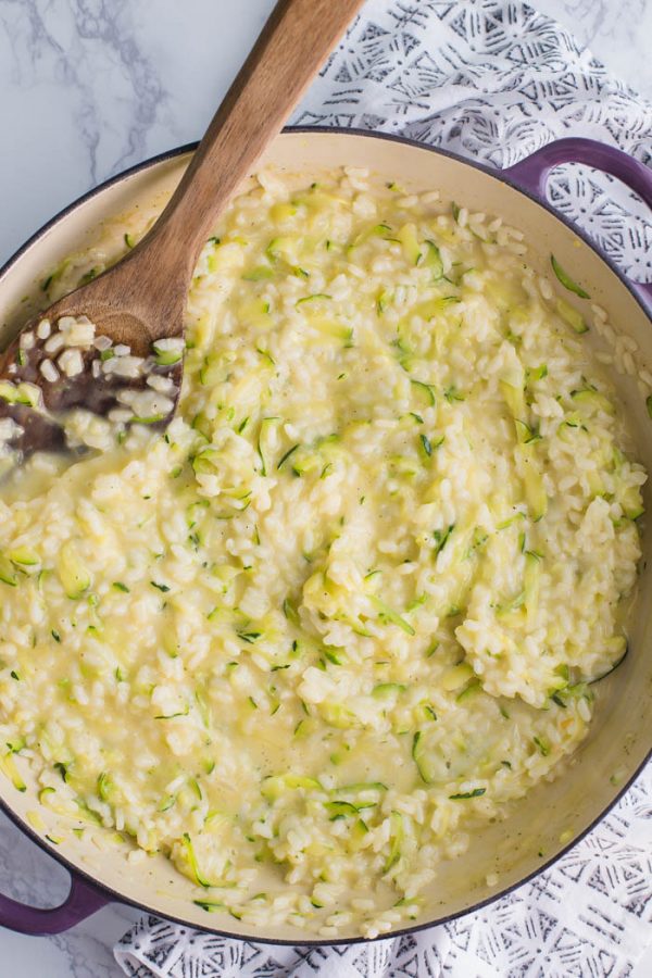 Cheesy Zucchini Risotto- this easy to make vegetarian dinner dish is something that the whole family will love and a good gluten free meal!