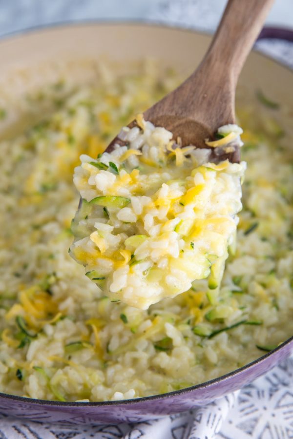 Cheesy Zucchini Risotto- this easy to make vegetarian dinner dish is something that the whole family will love and a good gluten free meal!