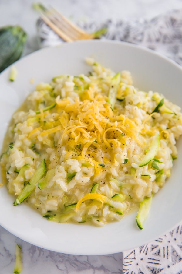 Cheesy Zucchini Risotto- this easy to make vegetarian dinner dish is something that the whole family will love and a good gluten free meal!