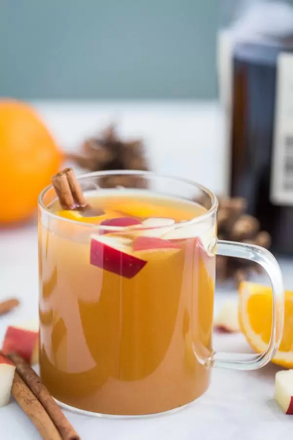 https://foodwithfeeling.com/wp-content/uploads/2018/12/Mulled-Apple-Cider-3-600x900.jpg.webp