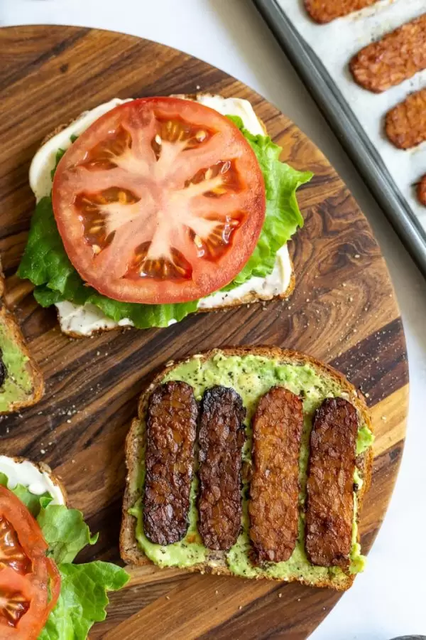 Tempeh Bacon, Lettuce, and Tomato Sandwich