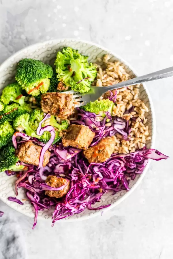 Baked Tempeh Bowls with Brown Rice {Vegan}
