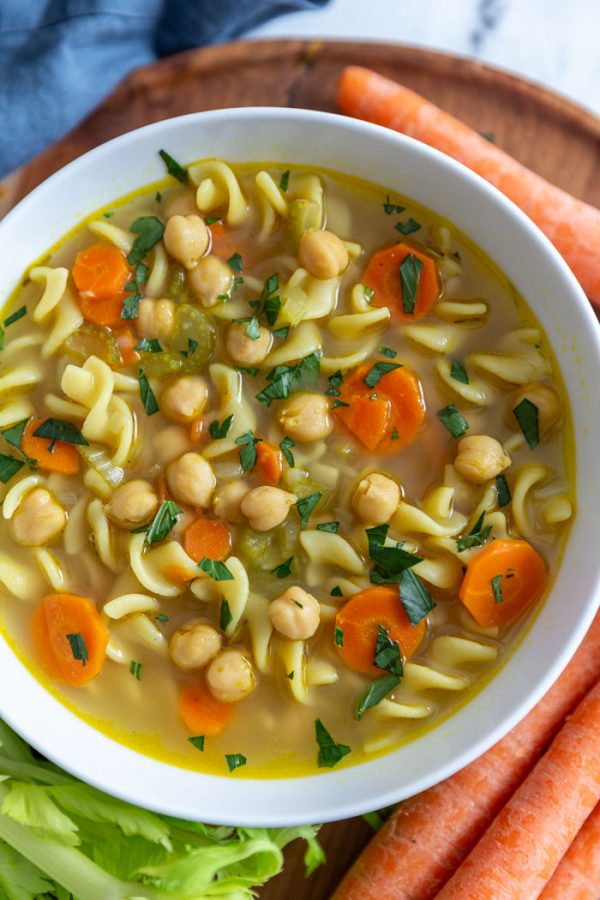 slow cooker chickpea noodle soup