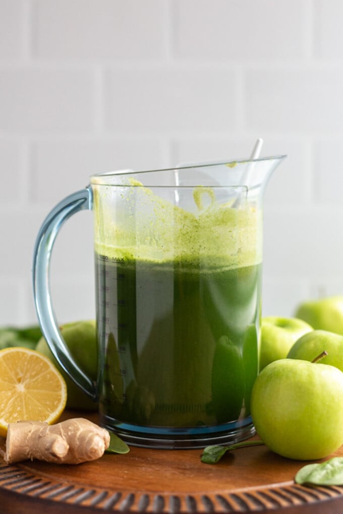 green juice in a juice jug after being juiced