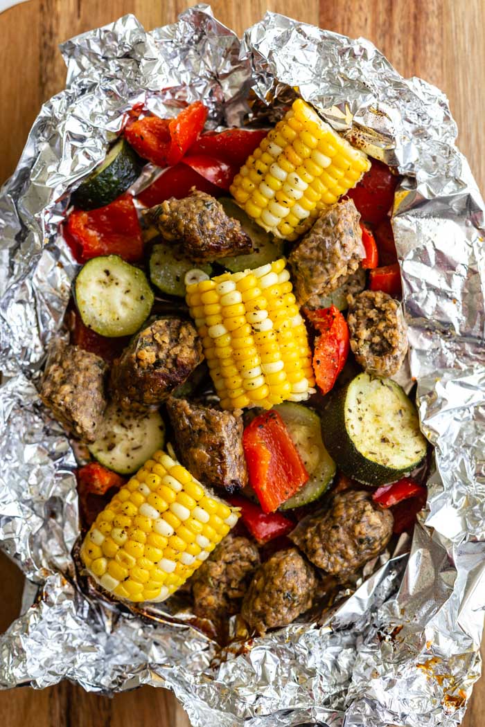 https://foodwithfeeling.com/wp-content/uploads/2020/06/Foil-pack-vegan-sausage-3.jpg