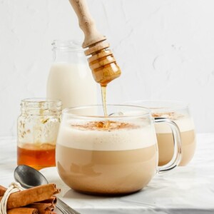 Caramelly FoamLatte Milk Frother