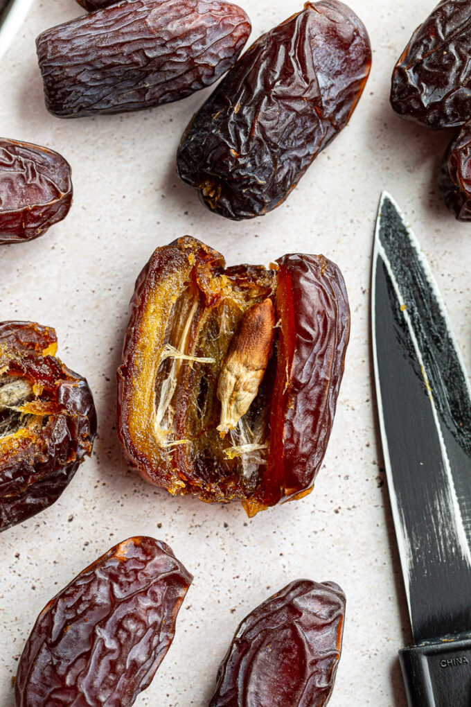 dates-101-food-with-feeling