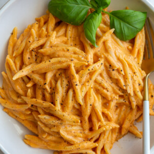 Roasted Red Pepper Tofu Pasta