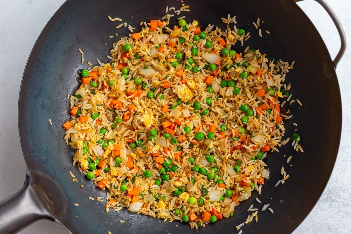 veggie fried rice in a wok