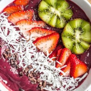 acai bowl topped with kiwi